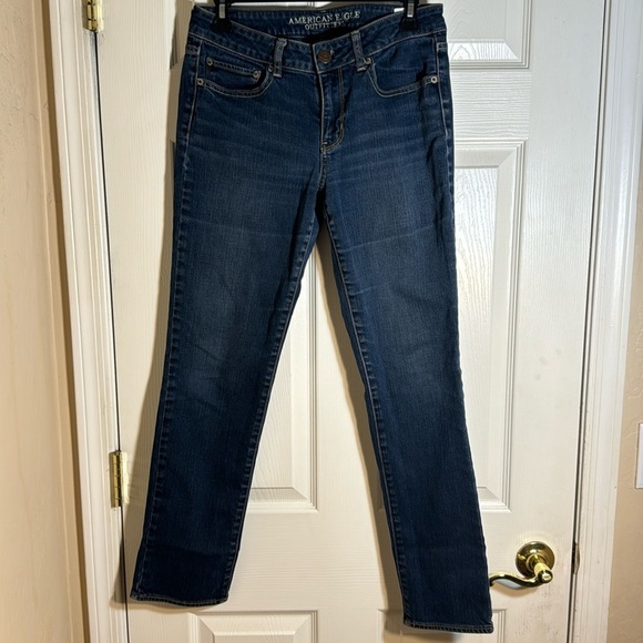 American Eagle Outfitters Blue Straight Leg Jeans Versatile Style - Picture 1 of 10